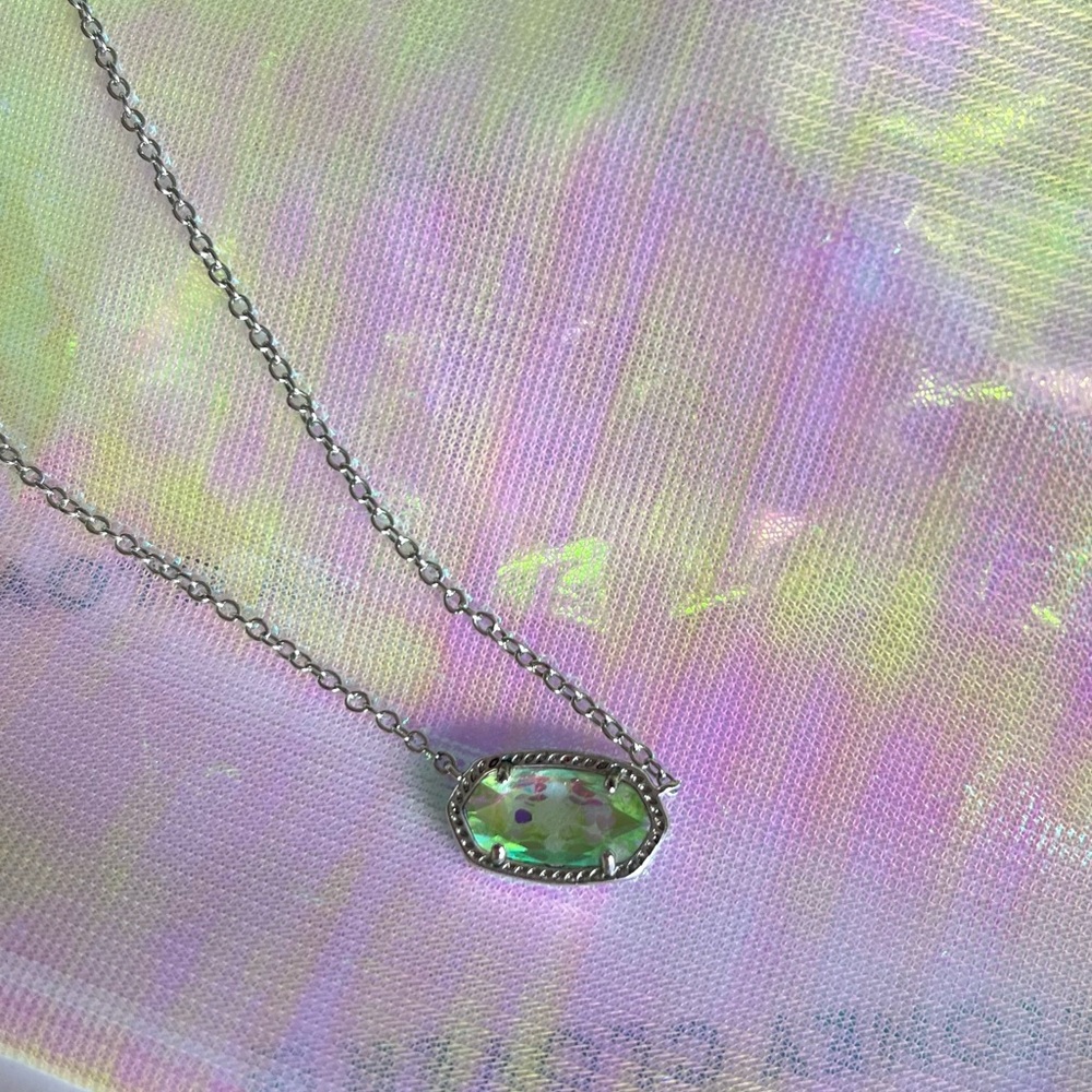 Kendra Scott Elisa Silver Pendant Necklace in Dichroic Glass